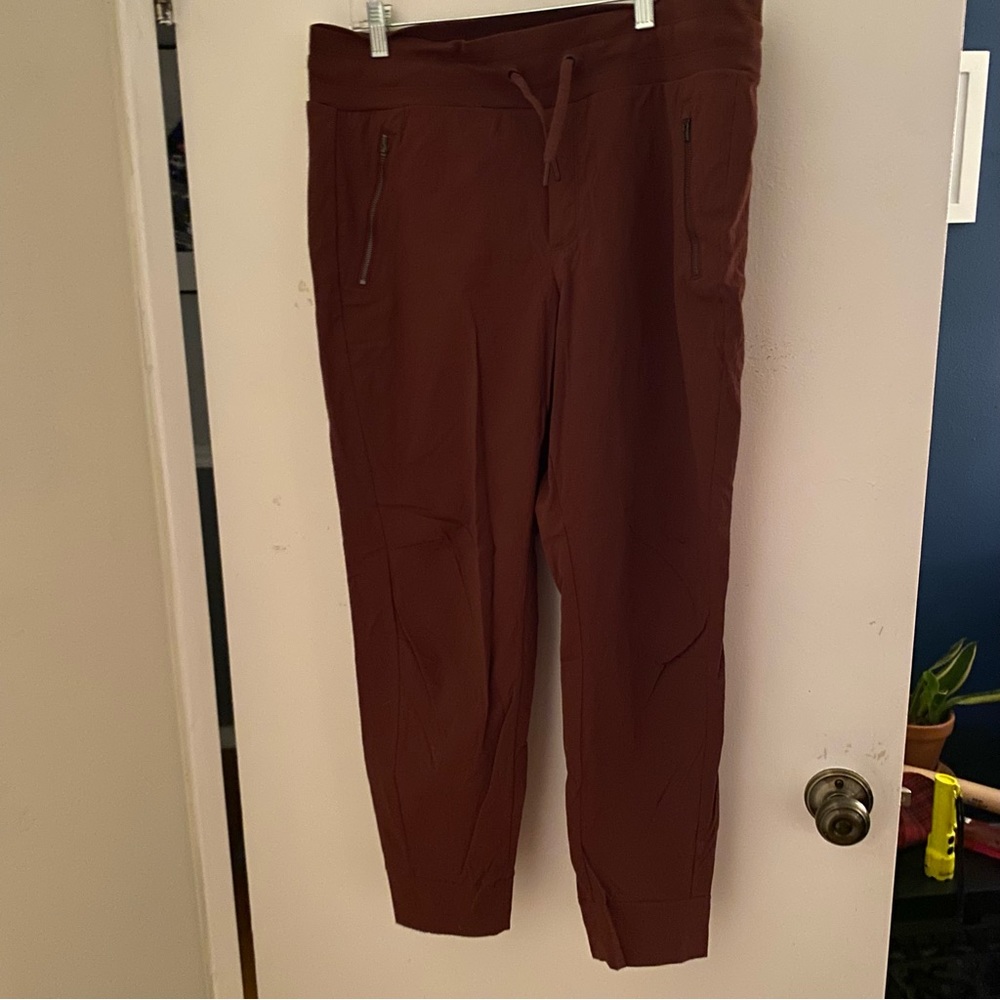 Athleta Trekkie North Jogger, size 12